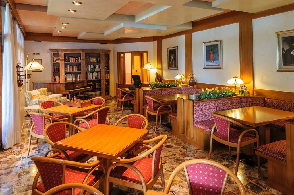 Hotel Garden Zorzi San Felice del Benaco Εξωτερικό φωτογραφία